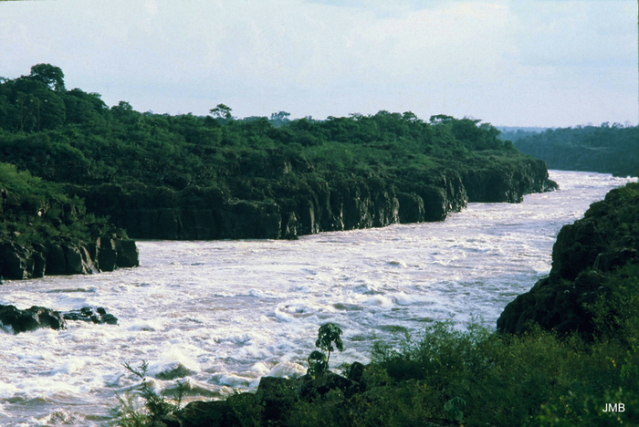 AÑO 1980 - COLOR - VIDA CAMPESINA EN PARAGUAY (JOSÉ MARÍA BLANCH)
